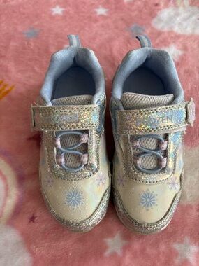 Frozen Glitter Kids' Light-Up Sneakers in Iridescent Cream and Silver